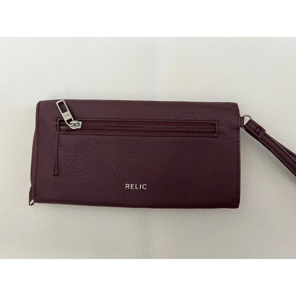 Relic Burgundy Faux Leather Dog Motif Wristlet Bifold Wallet with Heart Accent